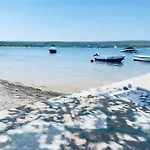 Apartment Beautiful 3min From The