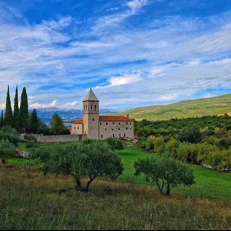 Beautiful 3min From The דירה