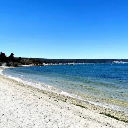 Apartment Beautiful 3min From The