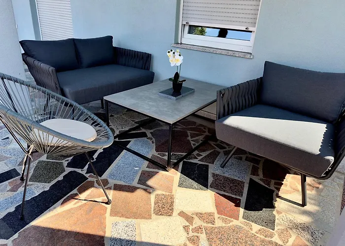 Beautiful 3min From The