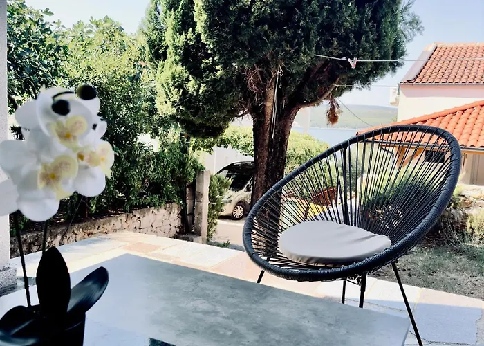 Beautiful 3min From The