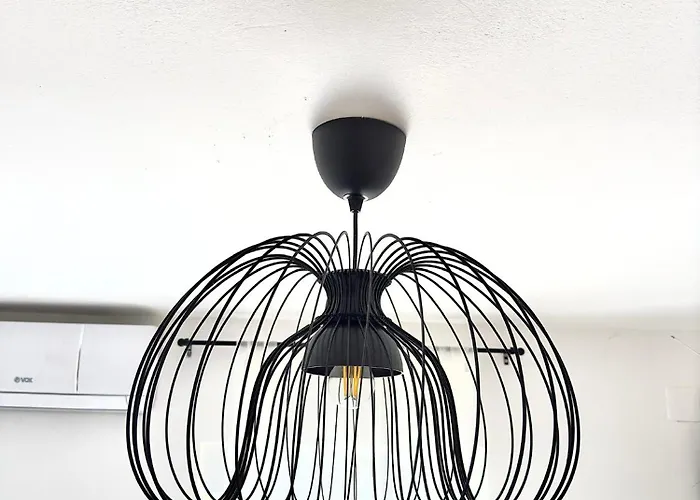 Beautiful 3min From The דירה