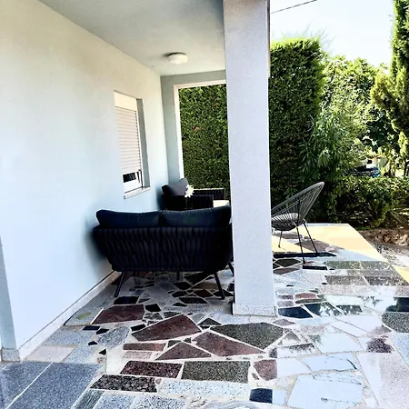 Apartment Isabella - Sweet 150m From The Krusevo (Zadar)